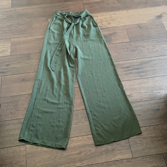 2/$20🎉 Dark olive green tie front dress pants - Picture 4 of 5